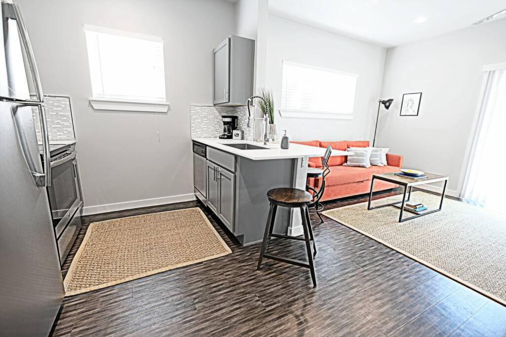 The Kozy Urban Dallas Flat Extérieur photo